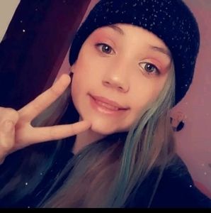 Meet your Posher, Mira